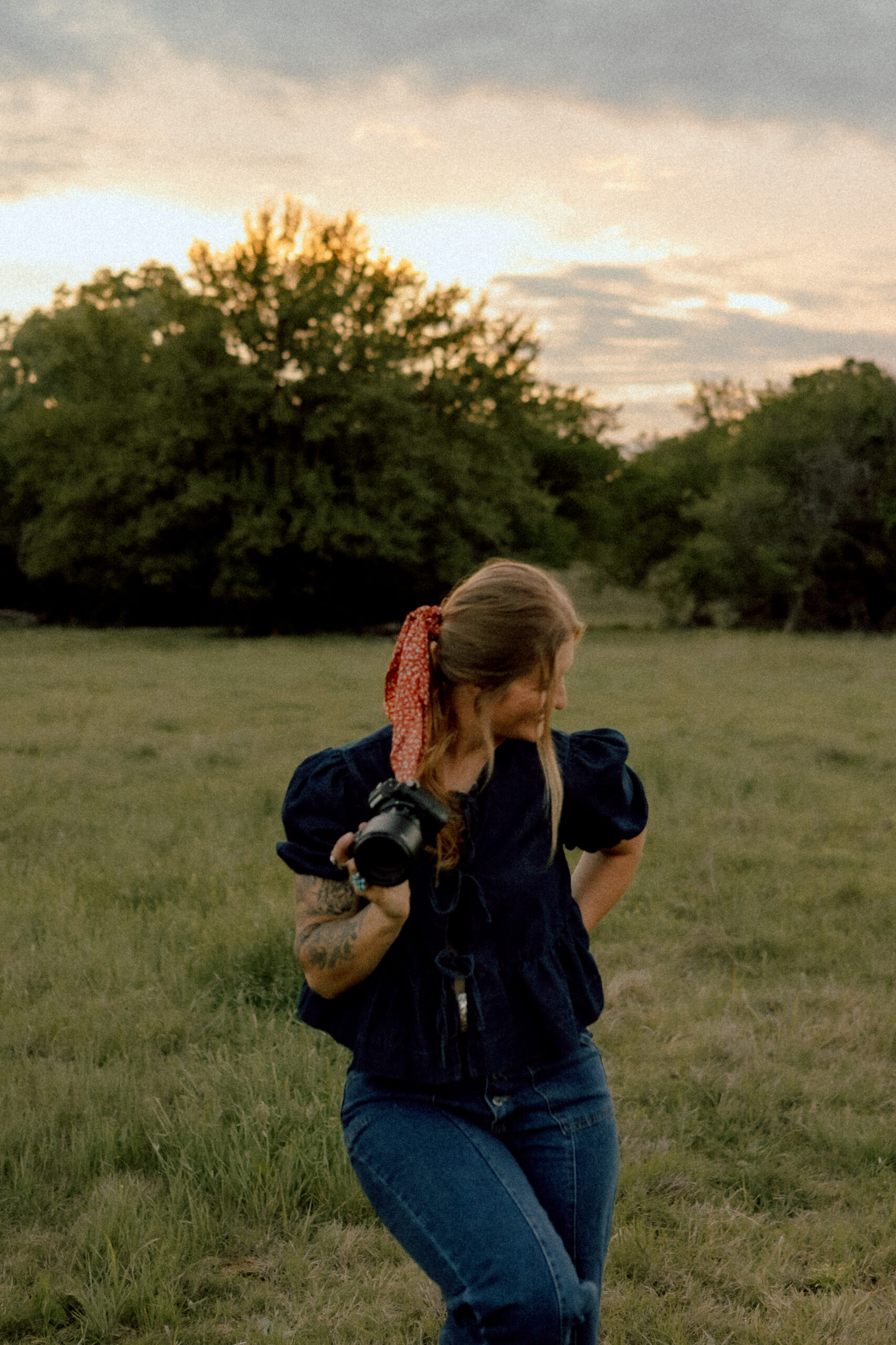 outfit ideas for your western engagement photos