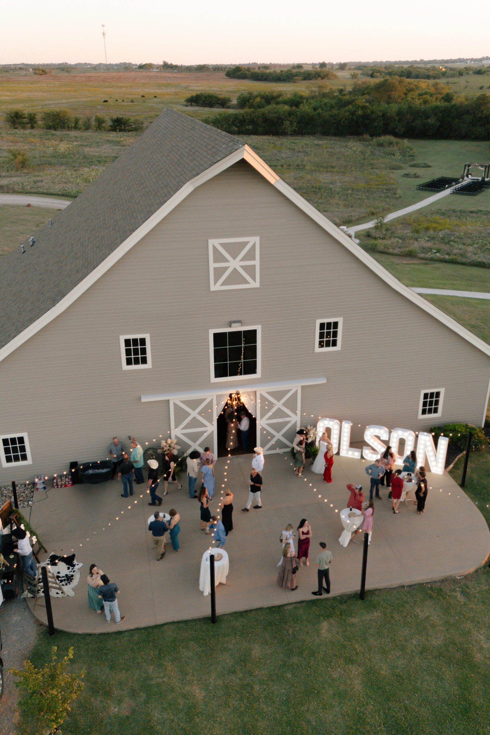Mcgranahan Barn wedding reception